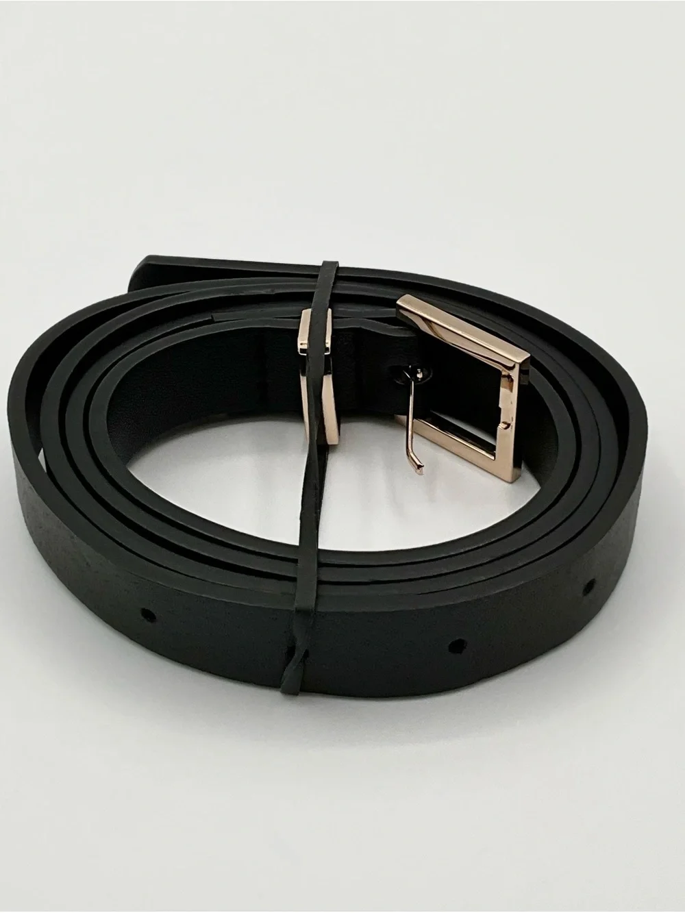 LIKE NEW Torrid Narrow Waist Belt Faux Leather Black Gold Hardware Size 0/00 (2)